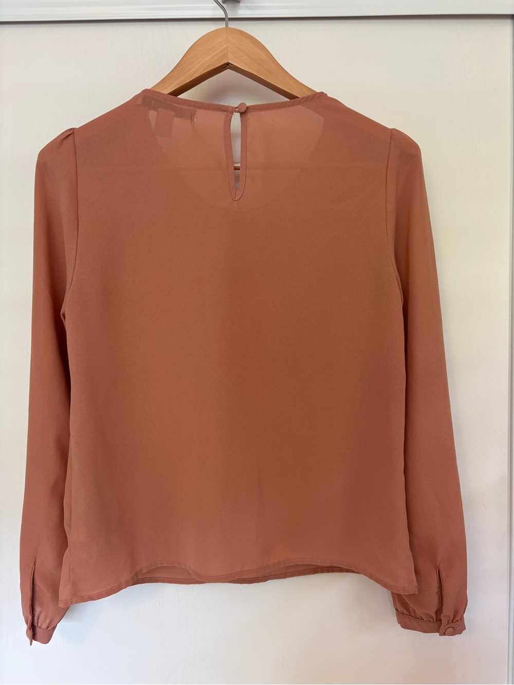 Dusty Rose Long-Sleeve Top Crochet Pearl Collar Size Medium Cottagecore Dainty - Picture 2 of 9